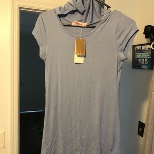 Women’s shirt with hood.